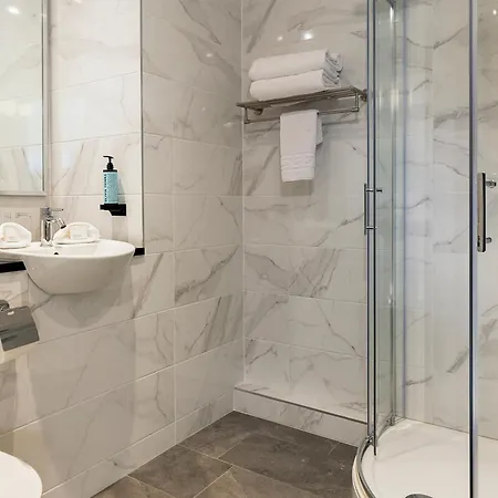 Hotel Ravenport 4*